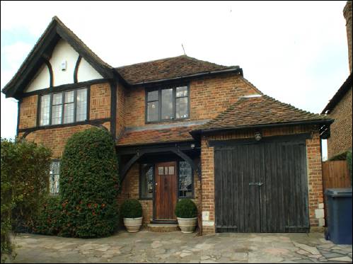 01 Edmunds Walk